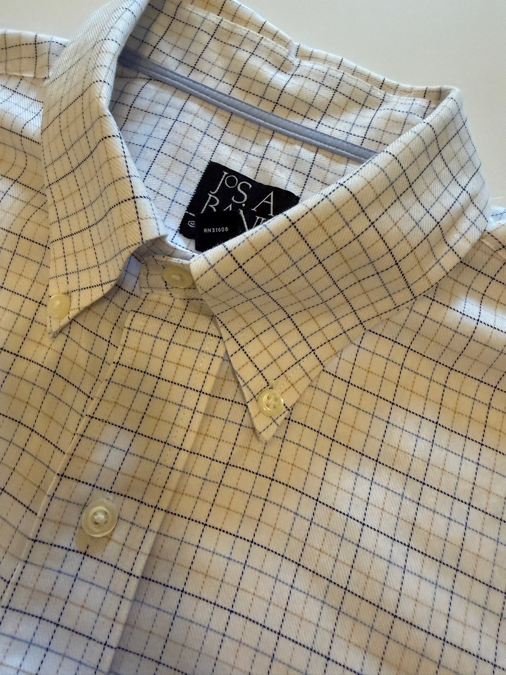 Jos. A. Bank Signature Collection Wrinkle-Free Button-Down Dress Shirt – Large